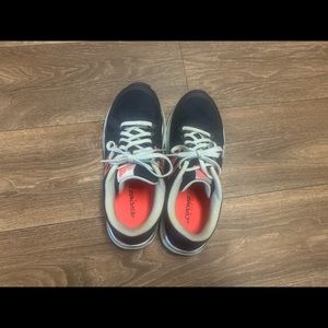 New balance women’s shoes size 8.5 ‼️BARLEY WORN‼️